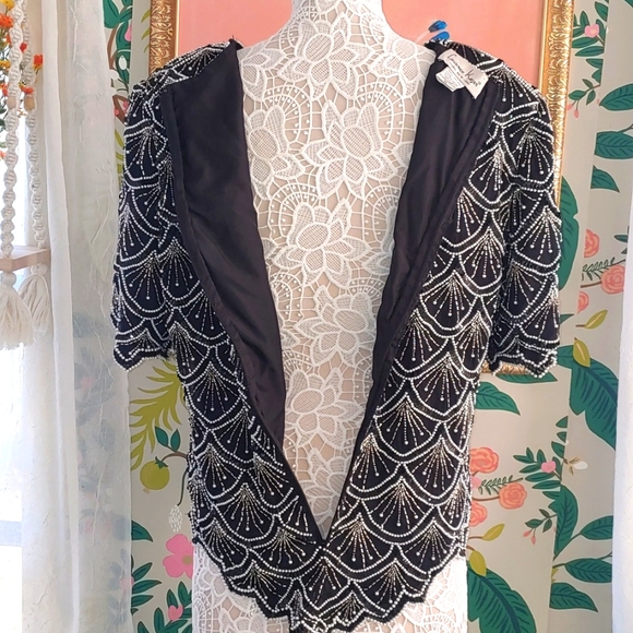Laurence Kazar hand beaded,  100% Silk, sequin V shaped top Size 1X - Picture 8 of 16